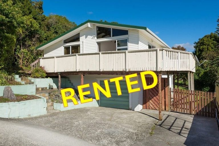 Photo of property in 22 Nor'east Drive, Northcross, Auckland, 0632