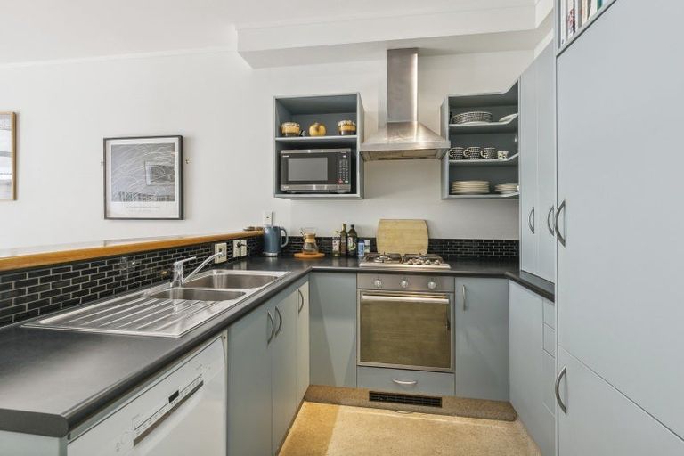 Photo of property in 31u3 Majoribanks Street, Mount Victoria, Wellington, 6011