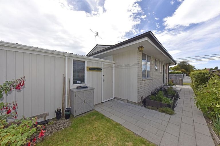 Photo of property in 35 Cavendish Road, Casebrook, Christchurch, 8051