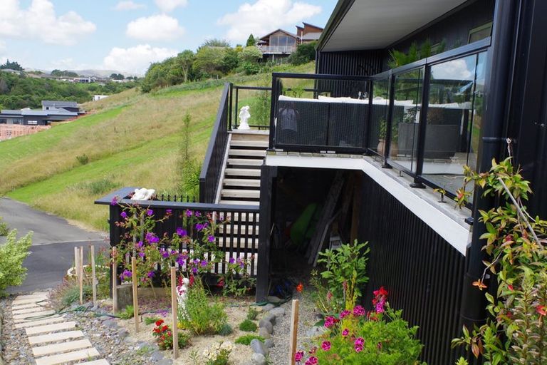 Photo of property in 121 Cashmere Drive, Fitzherbert, Palmerston North, 4410