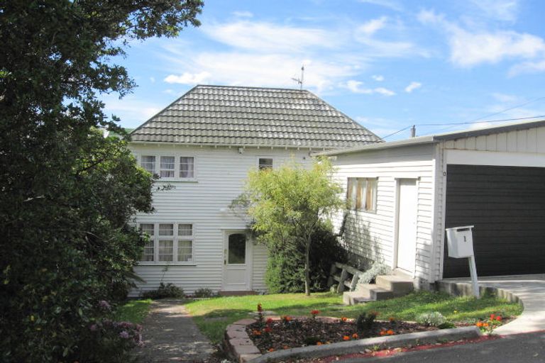 Photo of property in 1 Kio Crescent, Hataitai, Wellington, 6021