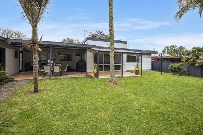 Photo of property in 17 Parkland Crescent, Te Kamo, Whangarei, 0112