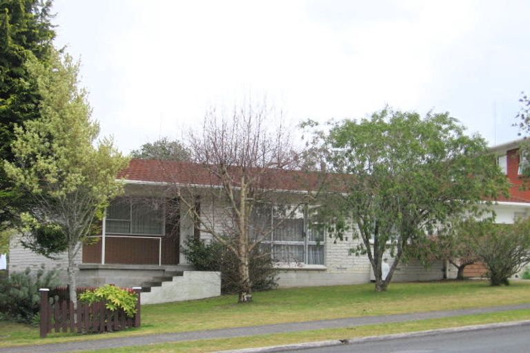 Photo of property in 12 Splitt Avenue, Glenview, Hamilton, 3206