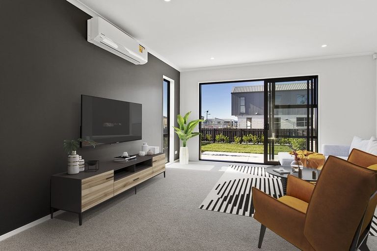 Photo of property in 18 Te Rito Road, Hobsonville, Auckland, 0616