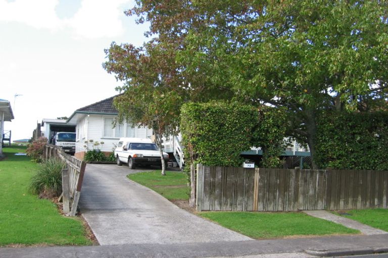 Photo of property in 73 Kervil Avenue, Te Atatu Peninsula, Auckland, 0610