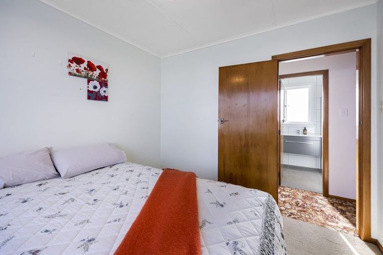 Photo of property in 42 Reid Avenue, Hawera, 4610