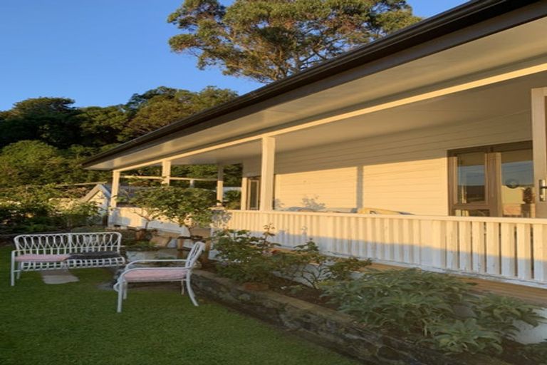 Photo of property in 11 Dickson Street, Macandrew Bay, Dunedin, 9014