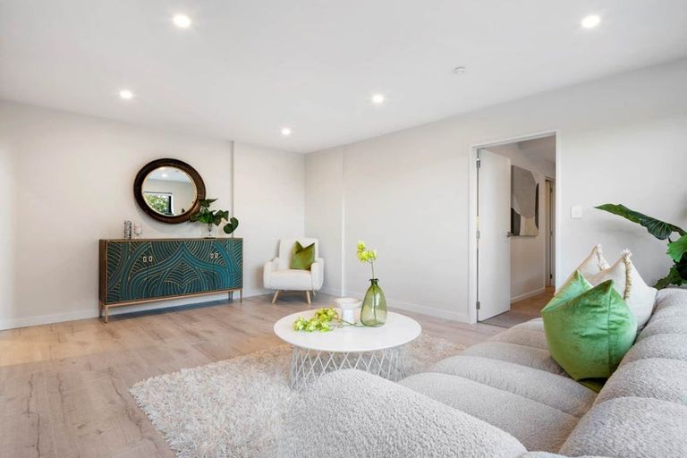 Photo of property in 15c Living Stream Road, Albany Heights, Auckland, 0632