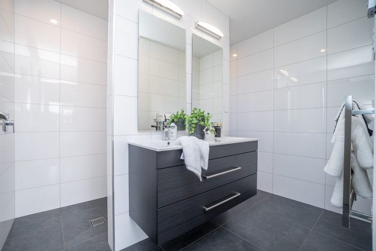 Photo of property in 7 Hartwell Drive, Kelvin Grove, Palmerston North, 4470