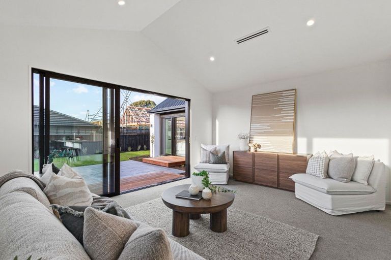 Photo of property in 1 Hobbs Lane, Harewood, Christchurch, 8051