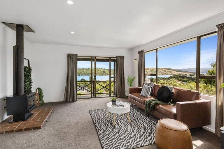 Photo of property in 4 Kinloch Place, Papakowhai, Porirua, 5024