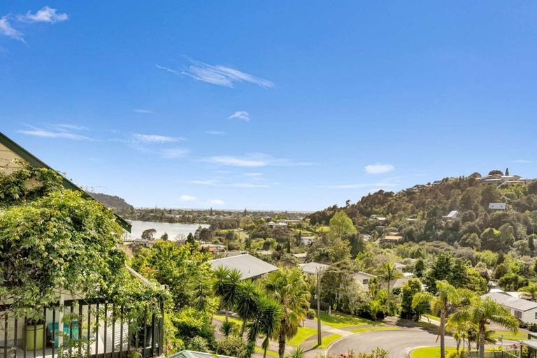 Photo of property in 33 Windsor Drive, Tairua, 3508