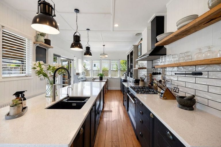 Photo of property in 54 Princes Street, Cambridge, 3434