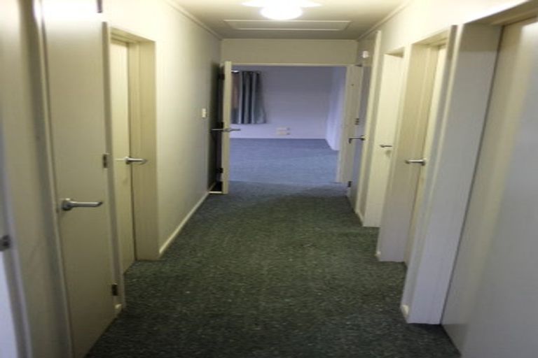 Photo of property in 10 Kaponga Crescent, New Lynn, Auckland, 0600