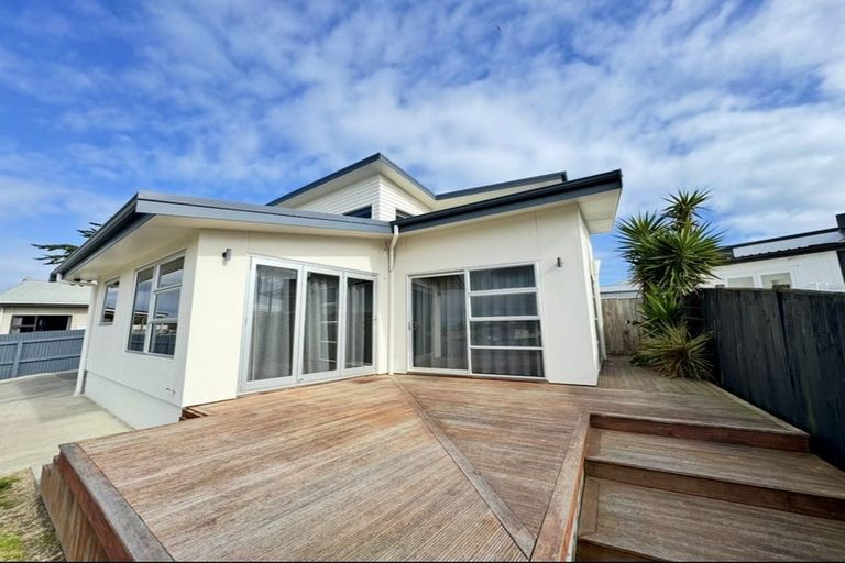 Photo of property in 50a Signal Street, Foxton Beach, Foxton, 4815