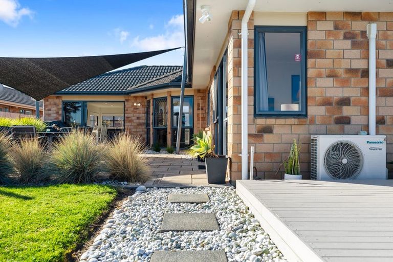 Photo of property in 27 Sarah Place, Papamoa Beach, Papamoa, 3118