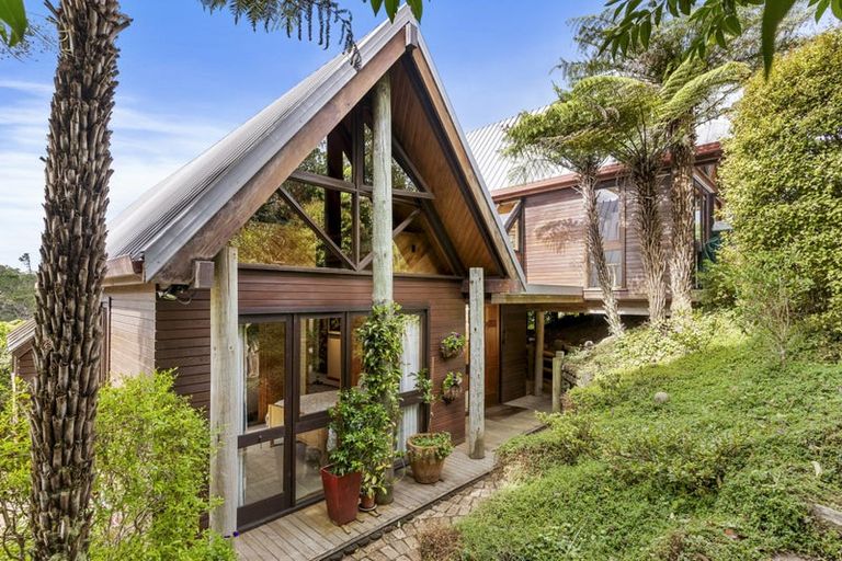 Photo of property in 36 Mayall Avenue, Beach Haven, Auckland, 0626