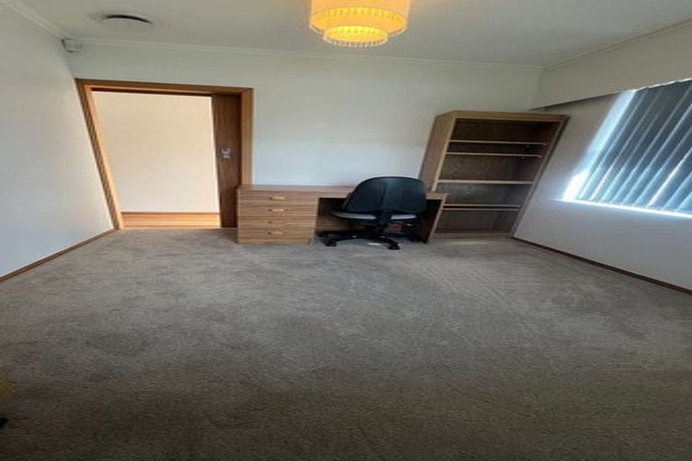 Photo of property in 50 Sylvia Road, Hillcrest, Auckland, 0627