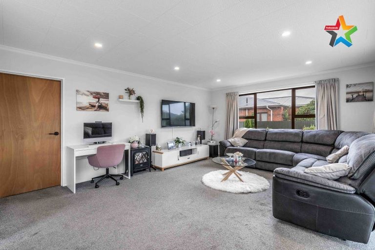 Photo of property in 195 Princes Street, Strathern, Invercargill, 9812