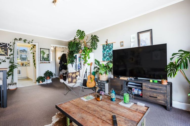 Photo of property in Harbour View Apartments, 147 Ohiro Road, Brooklyn, Wellington, 6021