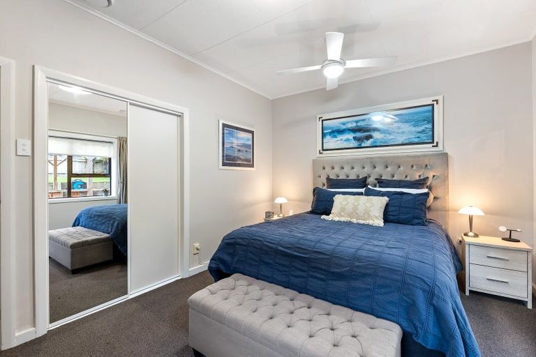 Photo of property in 72 Moeraki Road, Maoribank, Upper Hutt, 5018