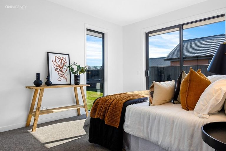 Photo of property in 6 Oakville Close, Rangiora, 7400