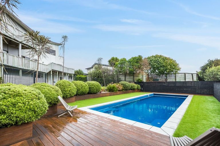 Photo of property in 4 Helm Place, Whitby, Porirua, 5024