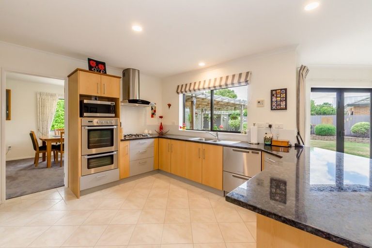 Photo of property in 70 Milne Drive, Paraparaumu, 5032