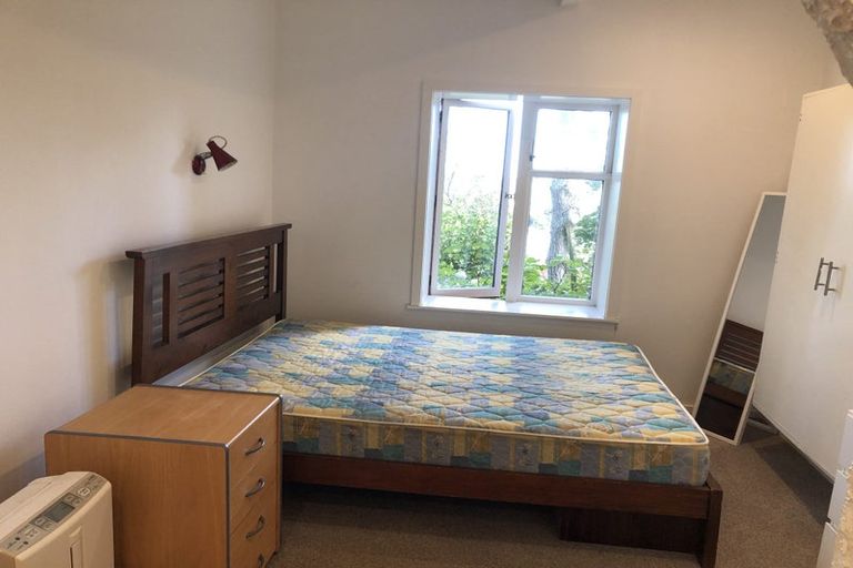 Photo of property in 36 Pembroke Road, Northland, Wellington, 6012