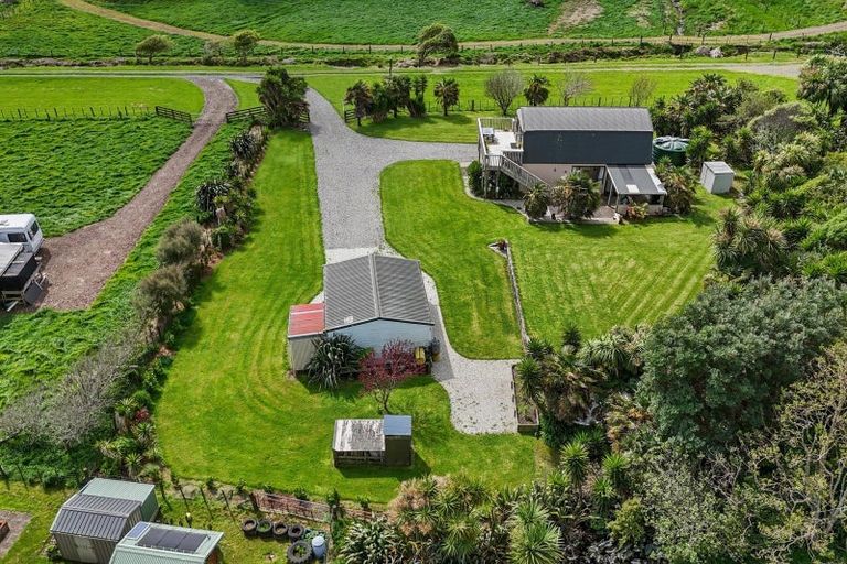 Photo of property in 97b Te Mahoe Road, Mokau, 4376