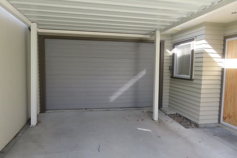 Photo of property in 8b Neeve Place, Taradale, Napier, 4112