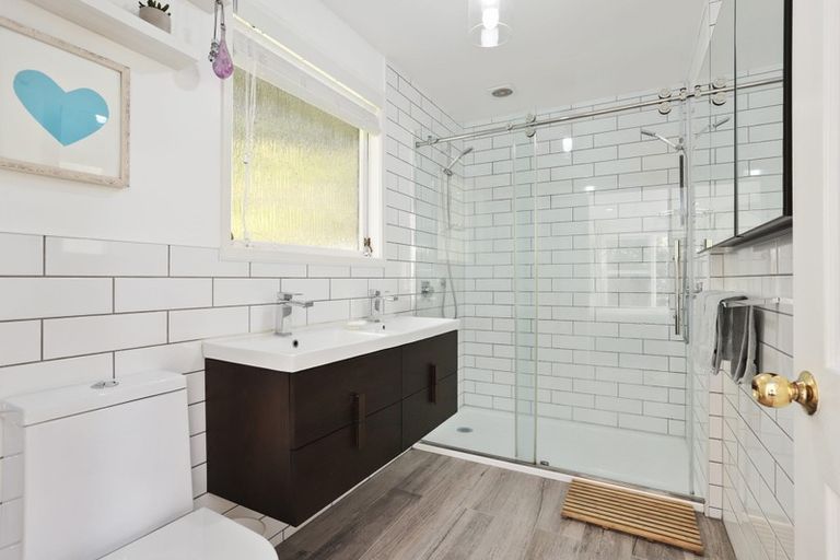 Photo of property in 151 Scenic Drive, Titirangi, Auckland, 0604