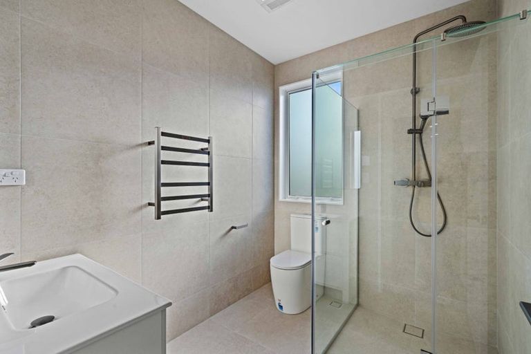 Photo of property in 6 Yellow Pear Lane, Karaka, 2578