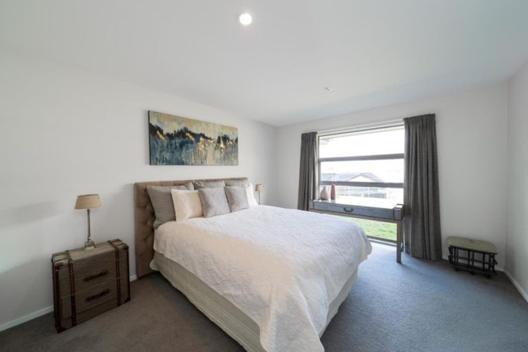 Photo of property in 15 Judge And Jury Drive, Lake Hayes, Queenstown, 9304