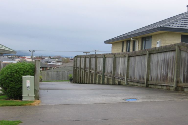 Photo of property in 11 Jordan Way, Kelvin Grove, Palmerston North, 4414