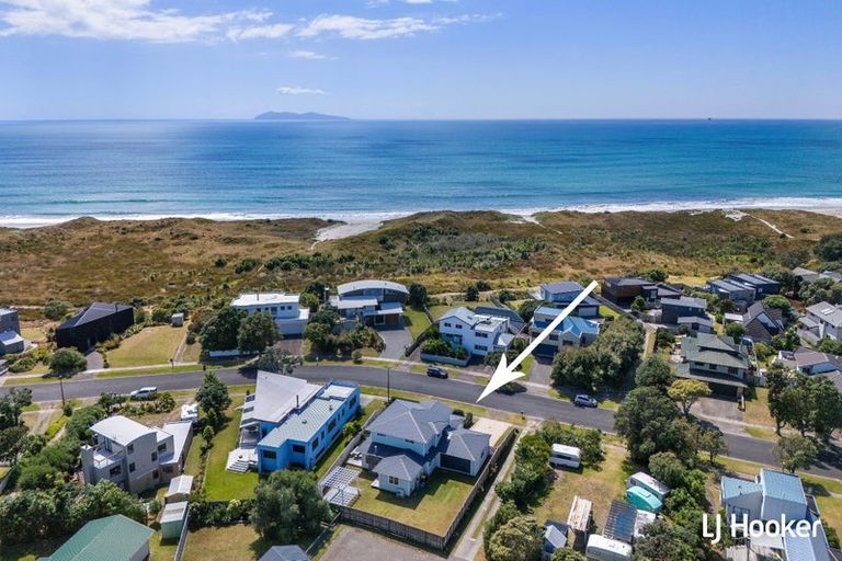 Photo of property in 30 Papaunahi Road, Bowentown, Waihi Beach, 3177