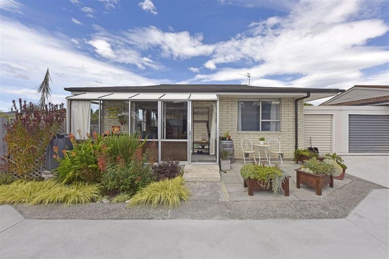 Photo of property in 35 Cavendish Road, Casebrook, Christchurch, 8051
