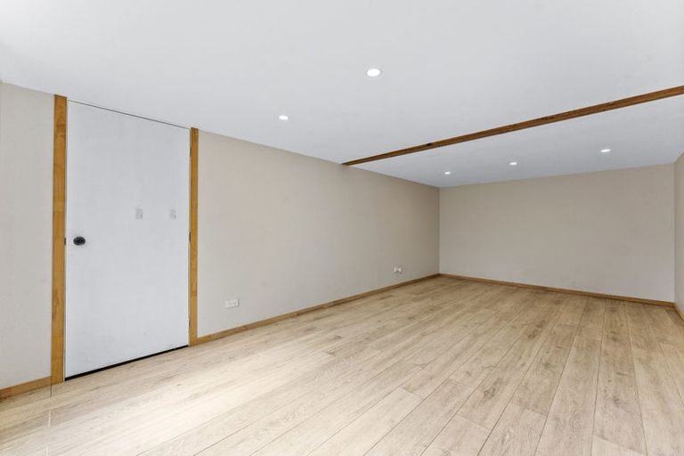 Photo of property in 9a/1 Eversleigh Road, Belmont, Auckland, 0622