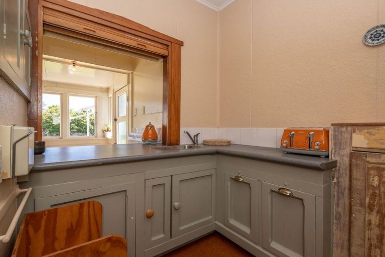 Photo of property in 136 Peel Street, Westport, 7825