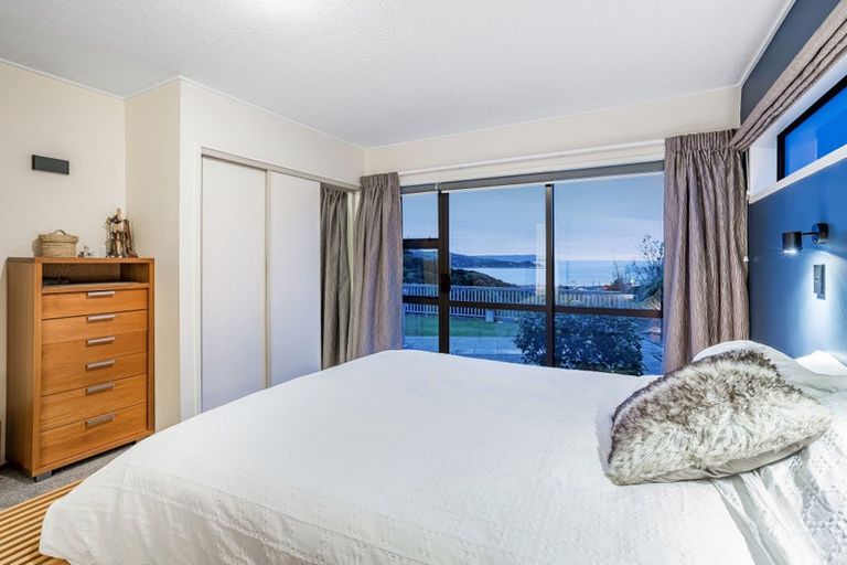 Photo of property in 45 Mana View Road, Paremata, Porirua, 5026