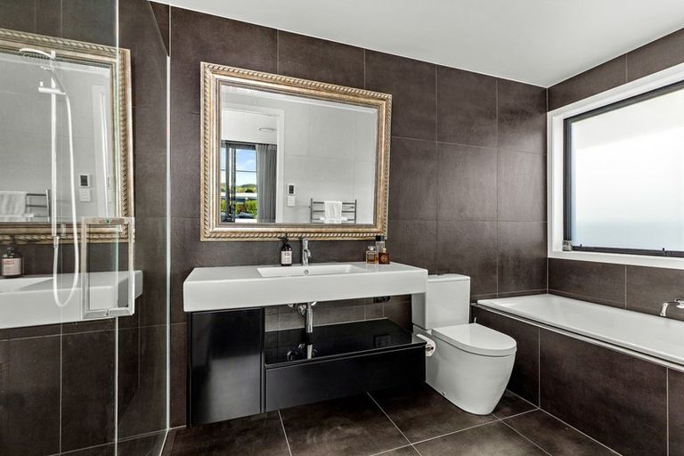 Photo of property in 8 Laly Haddon Place, Matakana, Warkworth, 0985