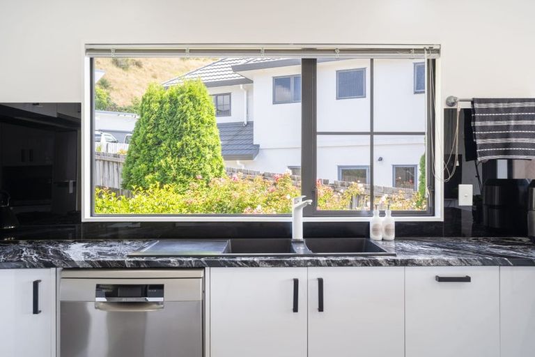 Photo of property in 53 Amesbury Drive, Churton Park, Wellington, 6037