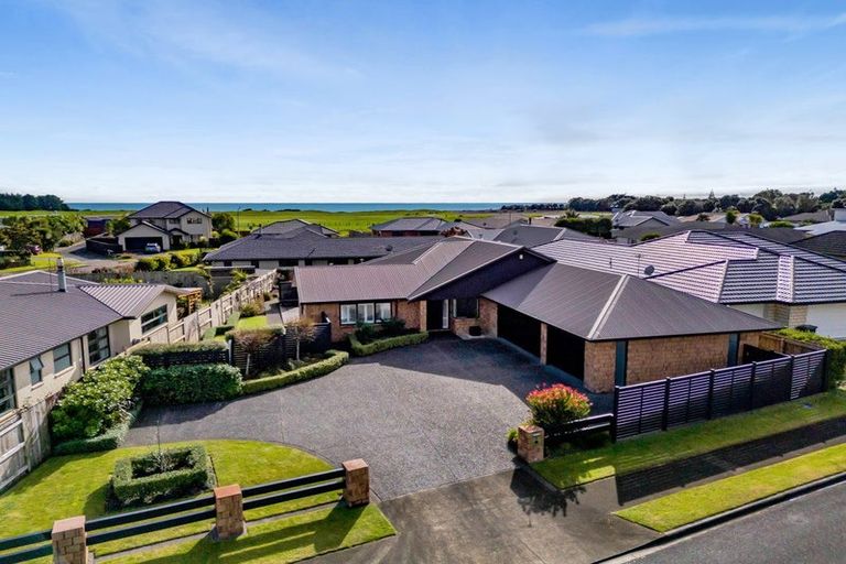 Photo of property in 5 Marlin Terrace, Bell Block, New Plymouth, 4312