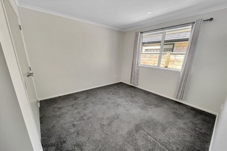 Photo of property in 44 Martingale Drive, Whitby, Porirua, 5024
