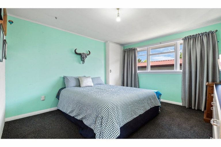 Photo of property in 72 Saint Johns Street, Woolston, Christchurch, 8062