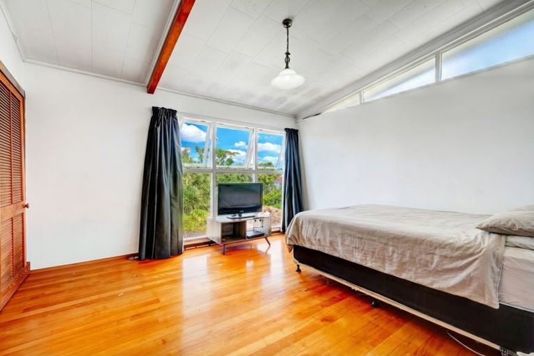 Photo of property in 19 Chorley Avenue, Massey, Auckland, 0614