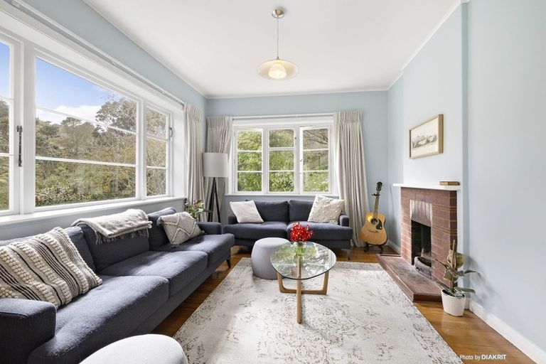 Photo of property in 9 Kaihuia Terrace, Northland, Wellington, 6012