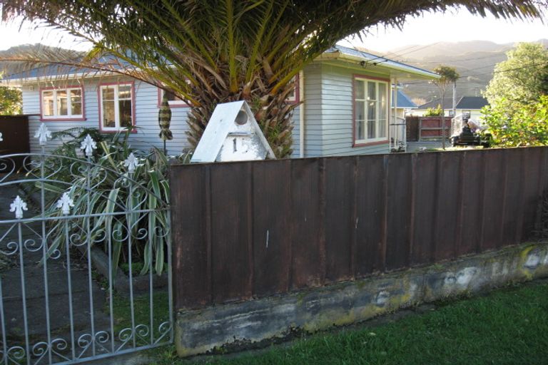 Photo of property in 15 Roberts Street, Wainuiomata, Lower Hutt, 5014