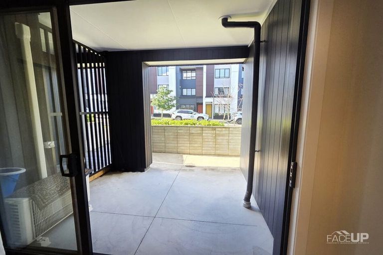 Photo of property in 57 Rangihina Road, Hobsonville, Auckland, 0616