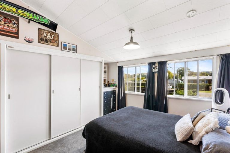 Photo of property in 4 Johns Road, Jervoistown, Napier, 4112